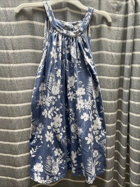 Loveapella Halter with Keyhole in back